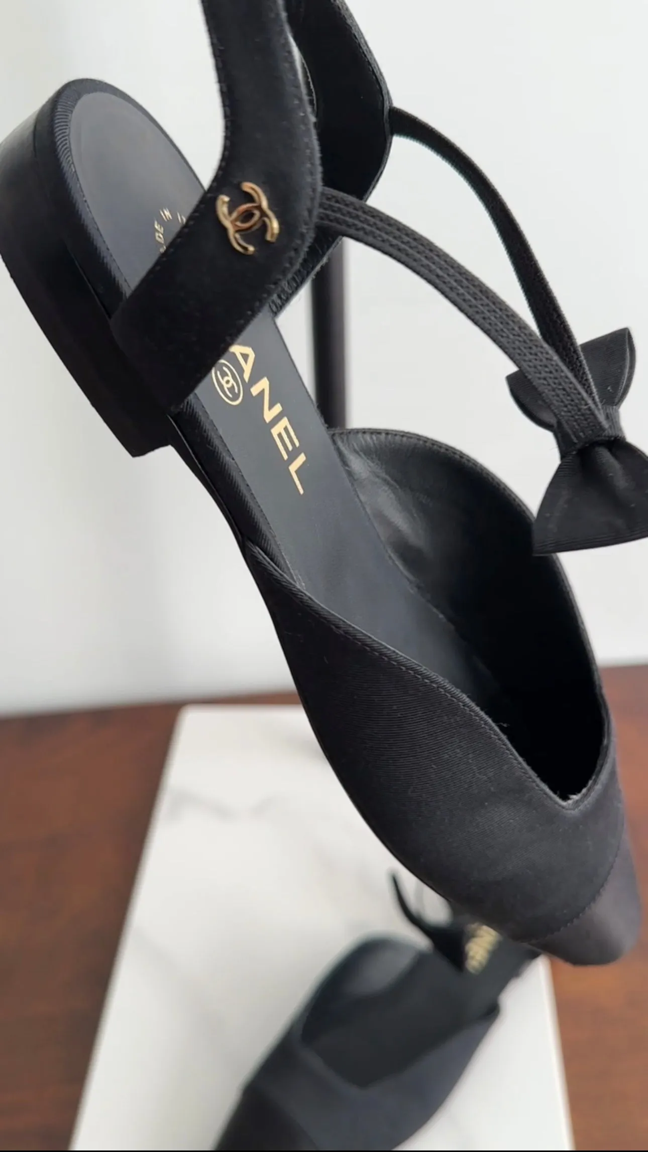Chanel Fabric and Satin Cap  Toe Bow Flats - 40