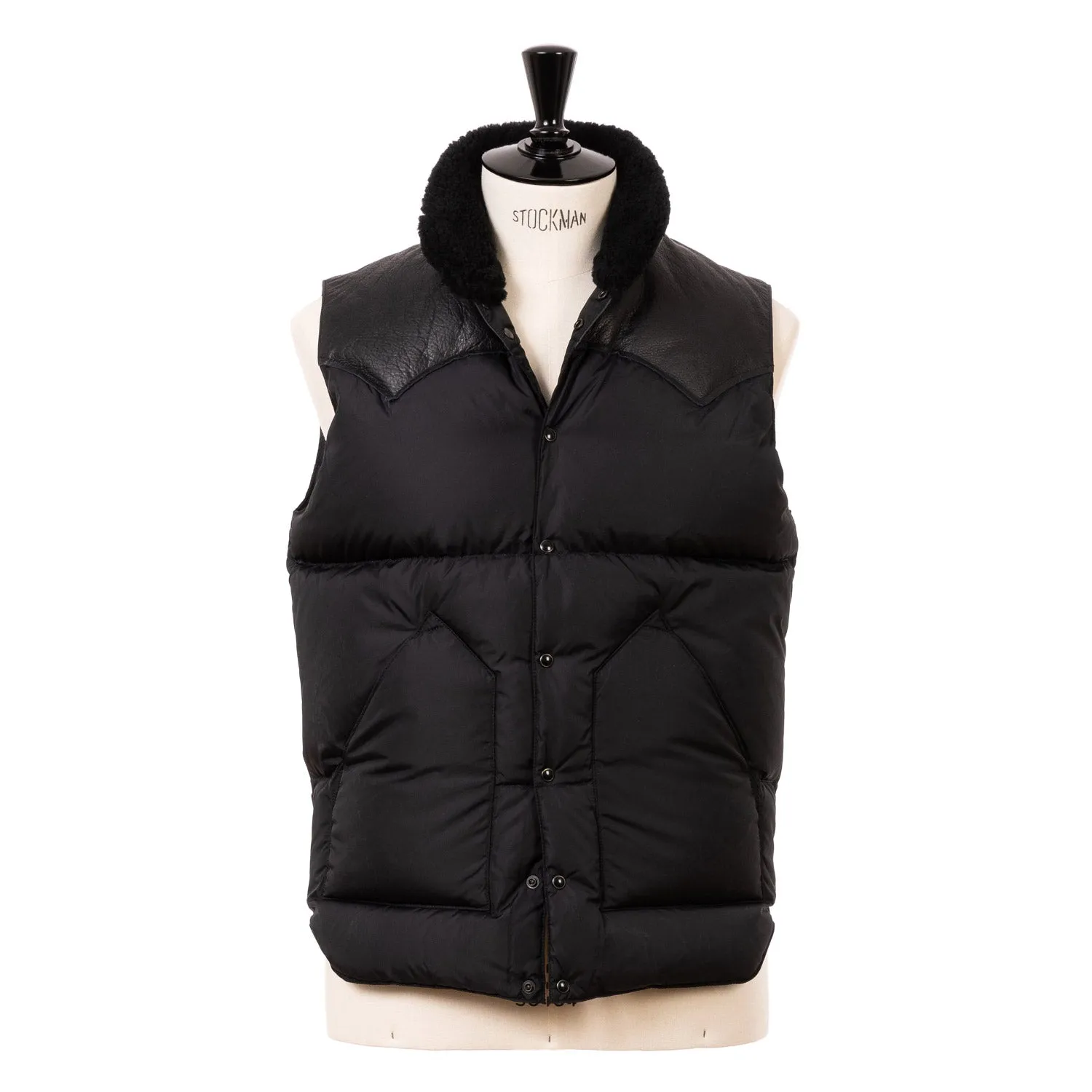Rocky Mountain Featherbed x MJ: Daunenweste "Christy Vest" mit Lammfellkragen